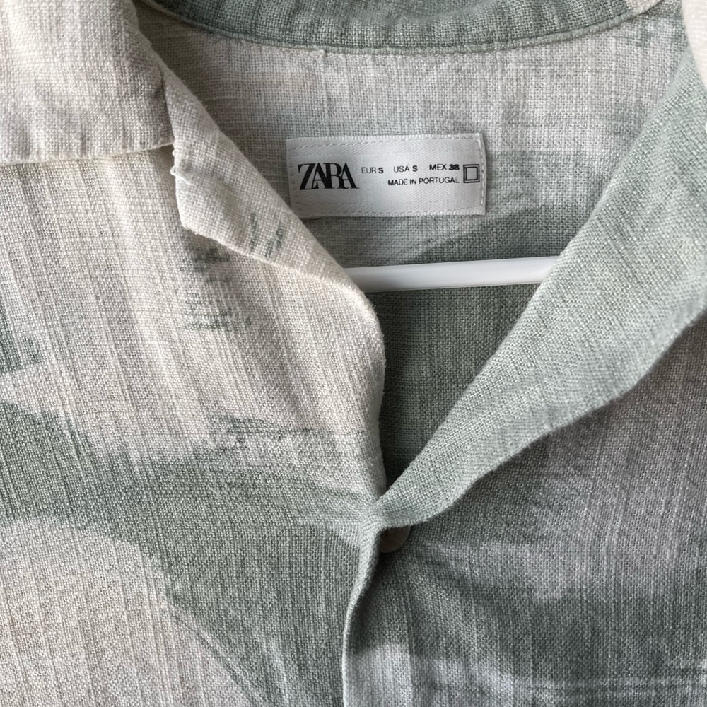 Zara Green and Cream Button-Up Shirt